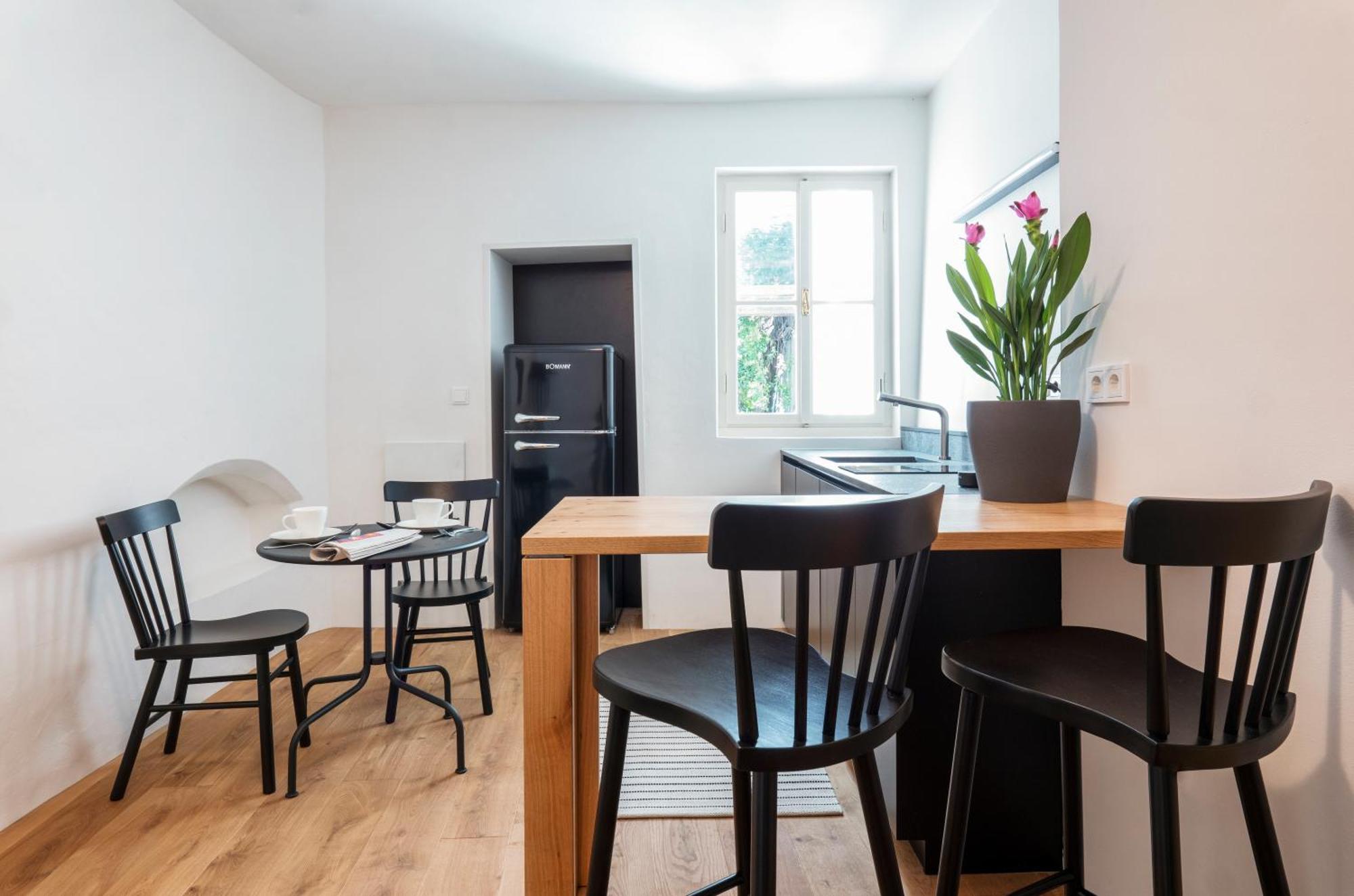 Goldenstern Townhouse Hotel Bolzano Bagian luar foto