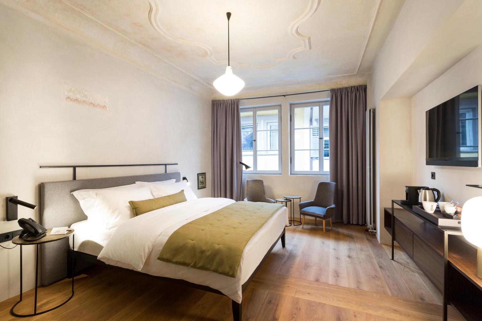 Goldenstern Townhouse Hotel Bolzano Bagian luar foto