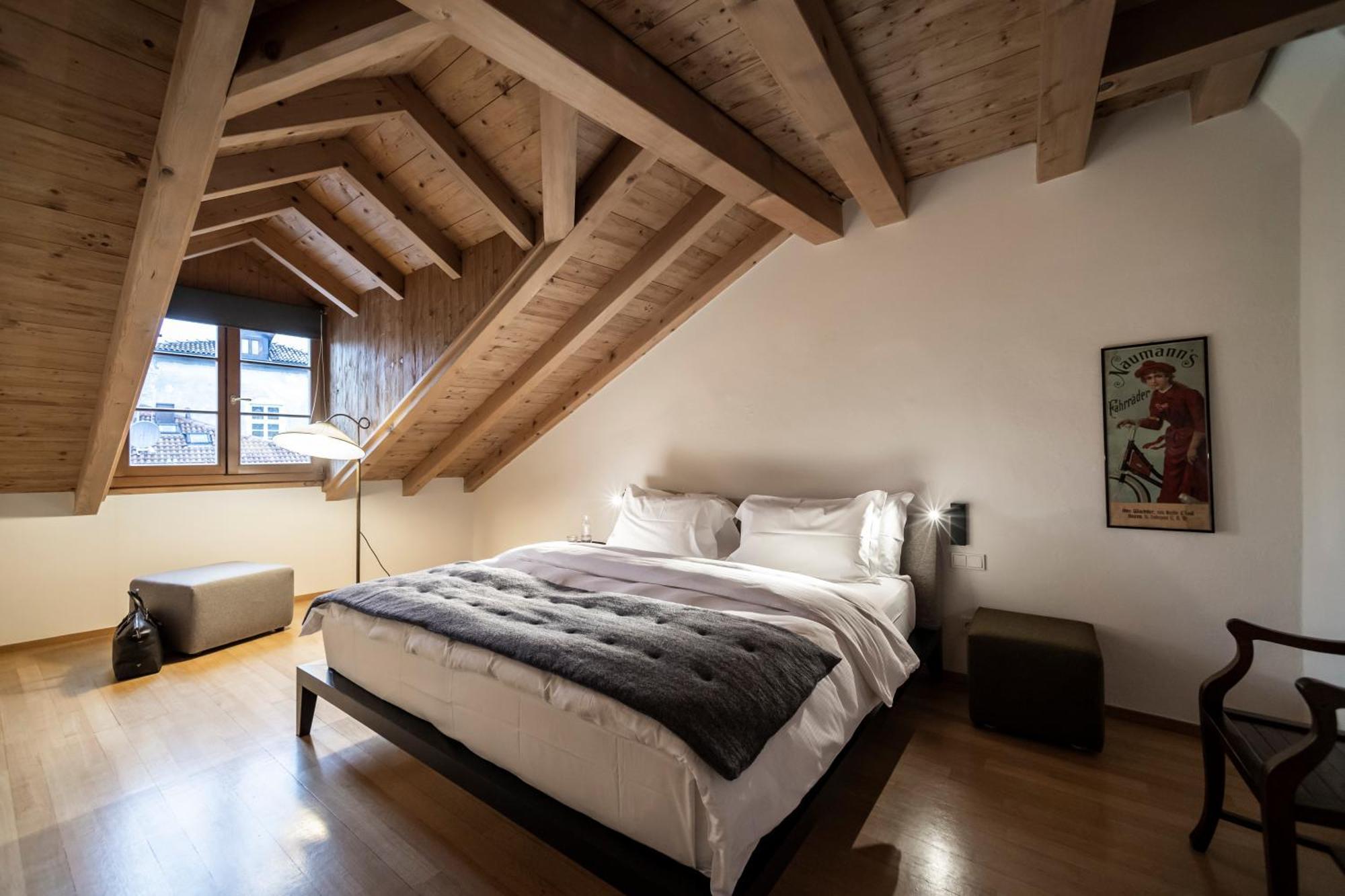 Goldenstern Townhouse Hotel Bolzano Bagian luar foto