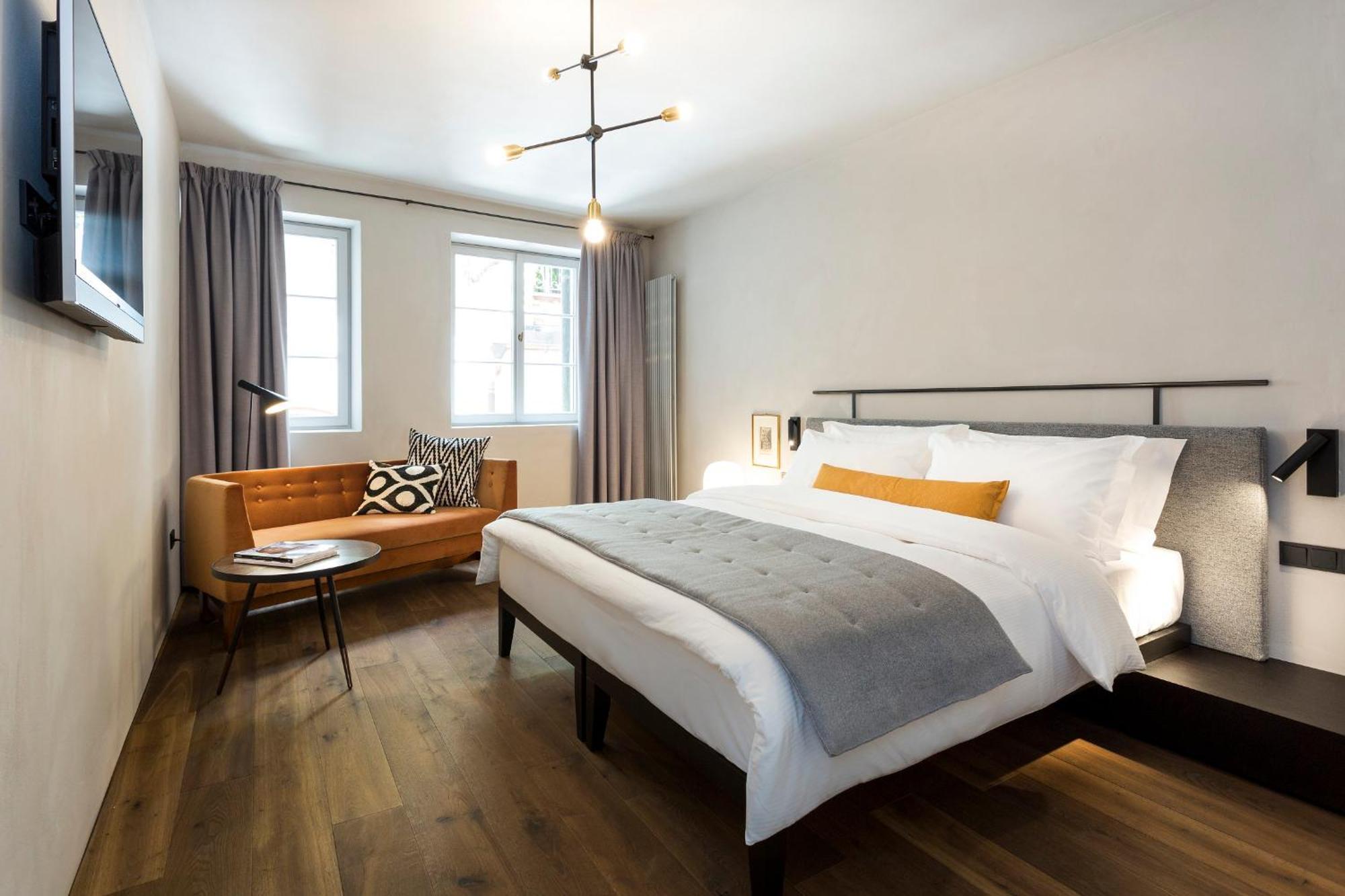 Goldenstern Townhouse Hotel Bolzano Bagian luar foto