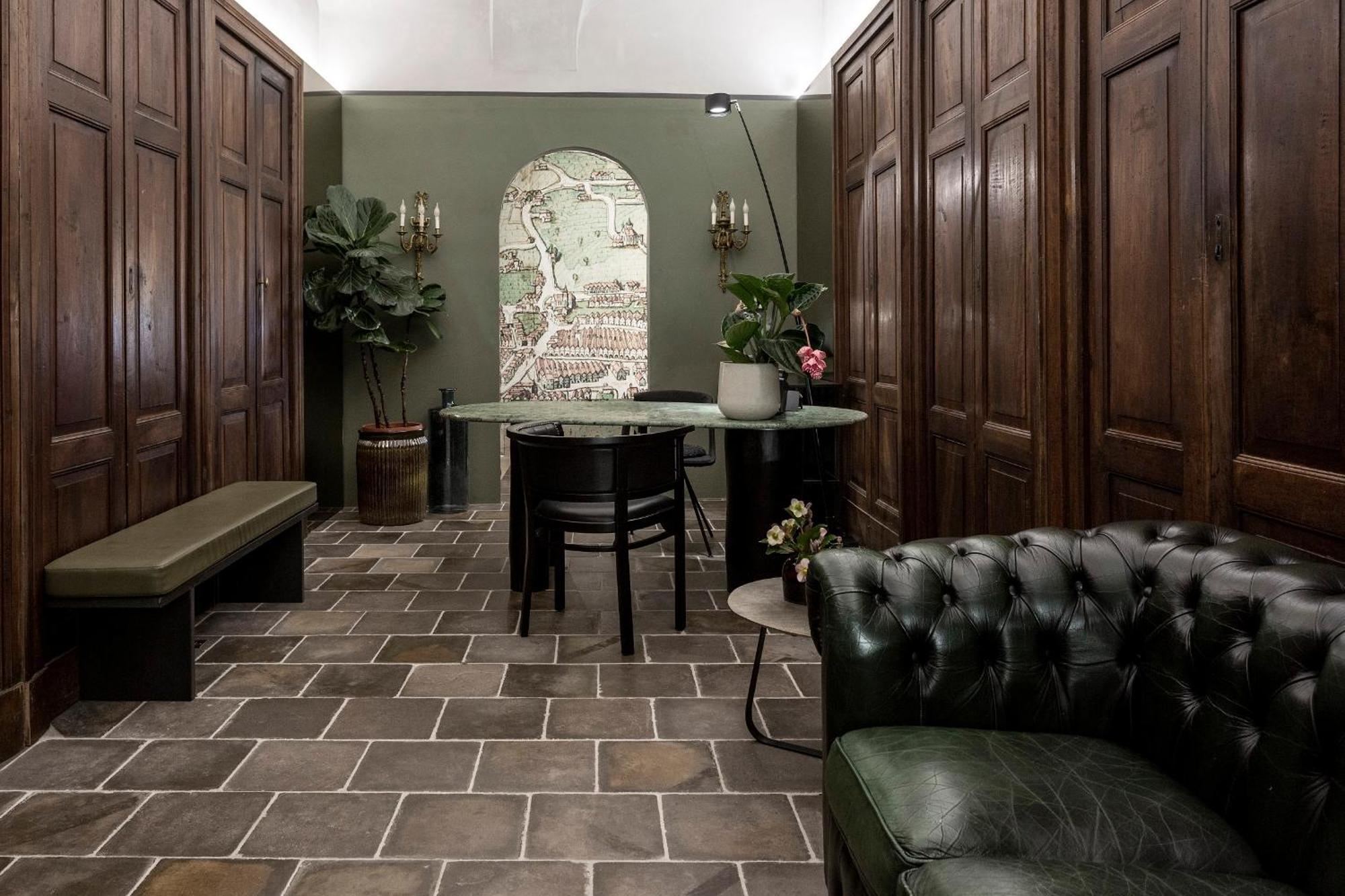 Goldenstern Townhouse Hotel Bolzano Bagian luar foto