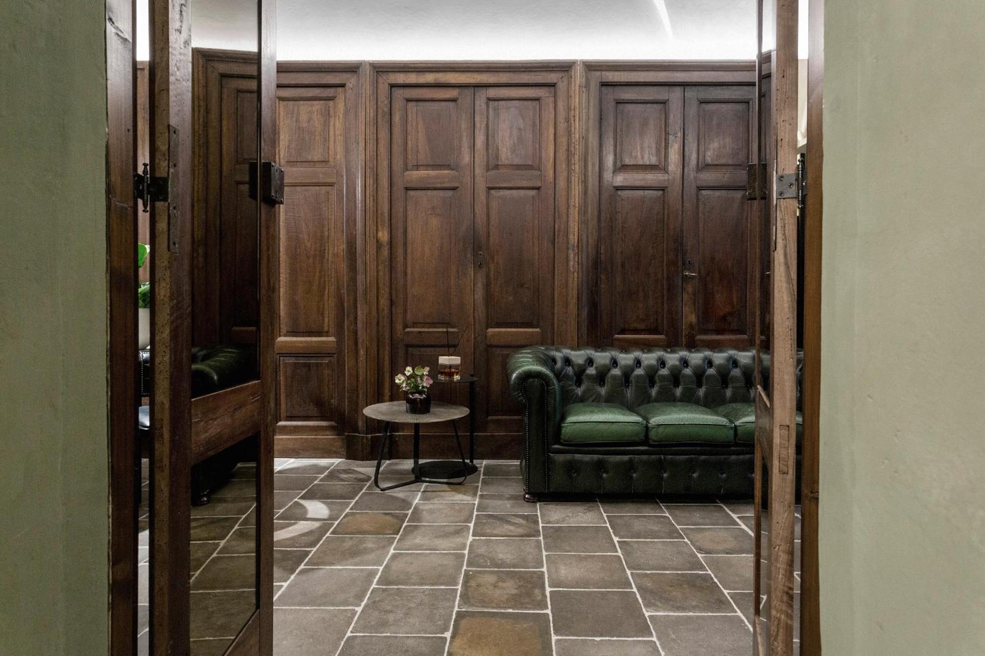 Goldenstern Townhouse Hotel Bolzano Bagian luar foto