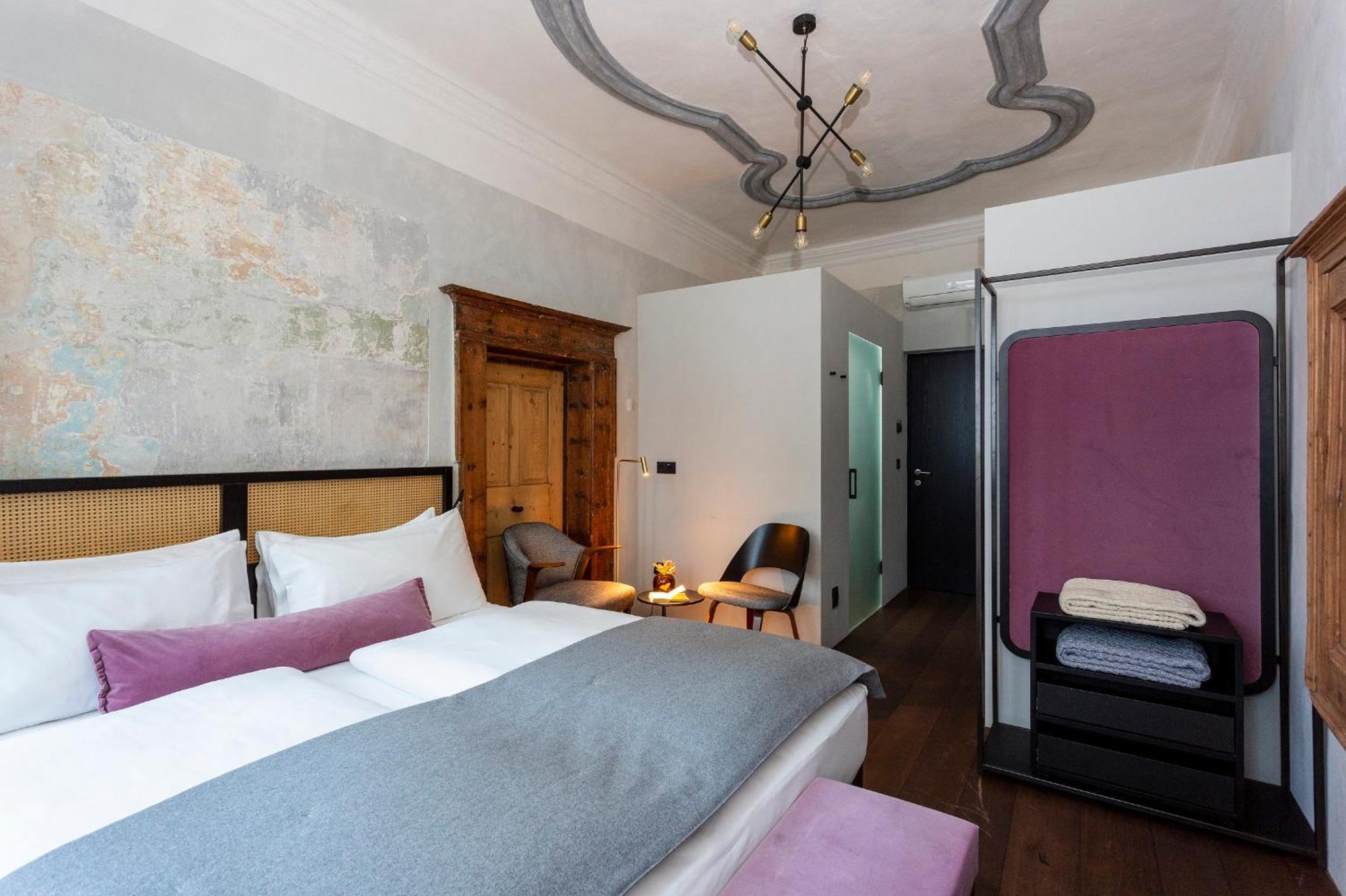 Goldenstern Townhouse Hotel Bolzano Bagian luar foto