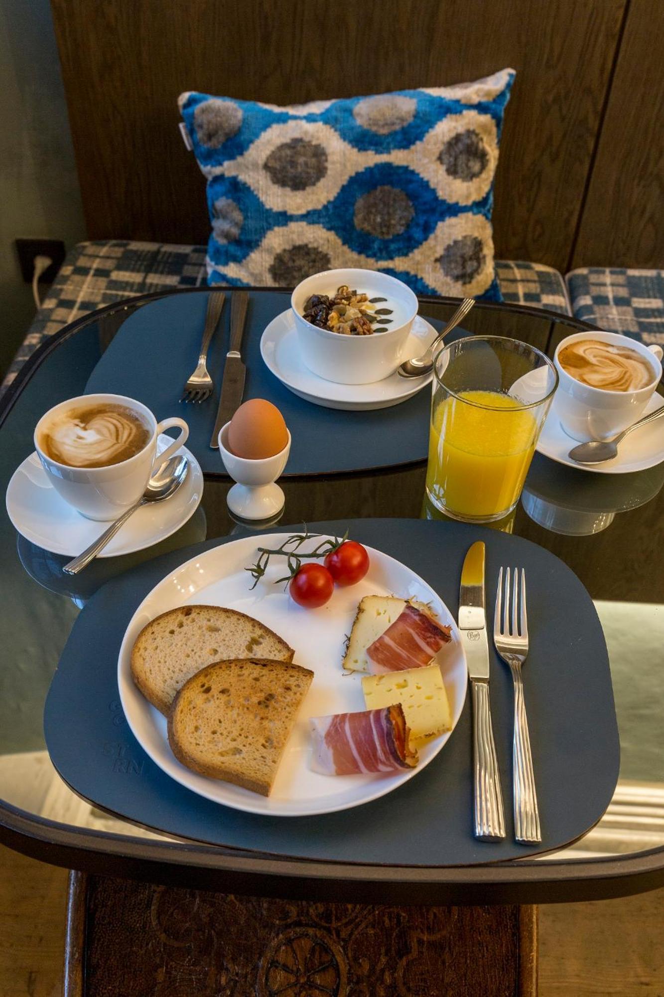 Goldenstern Townhouse Hotel Bolzano Bagian luar foto
