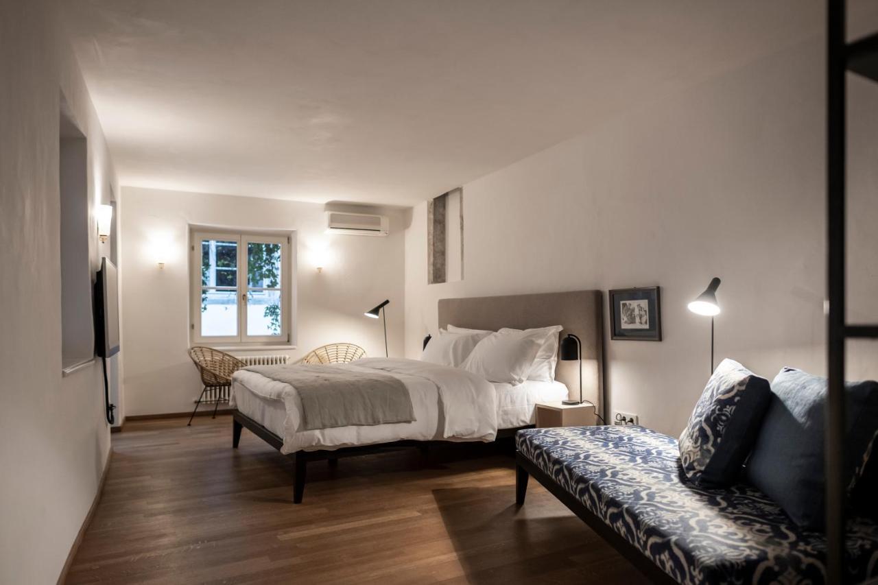 Goldenstern Townhouse Hotel Bolzano Bagian luar foto