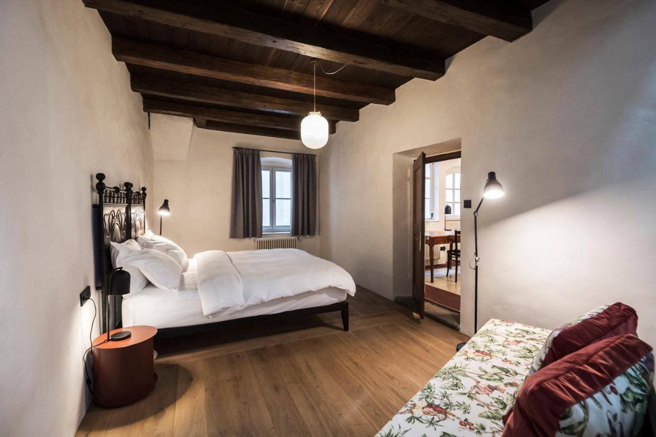 Goldenstern Townhouse Hotel Bolzano Bagian luar foto