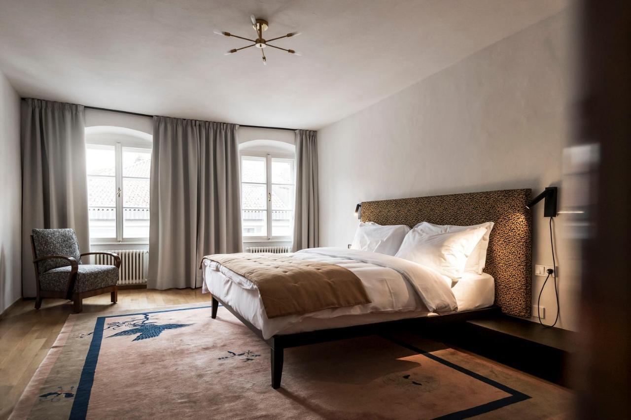 Goldenstern Townhouse Hotel Bolzano Bagian luar foto